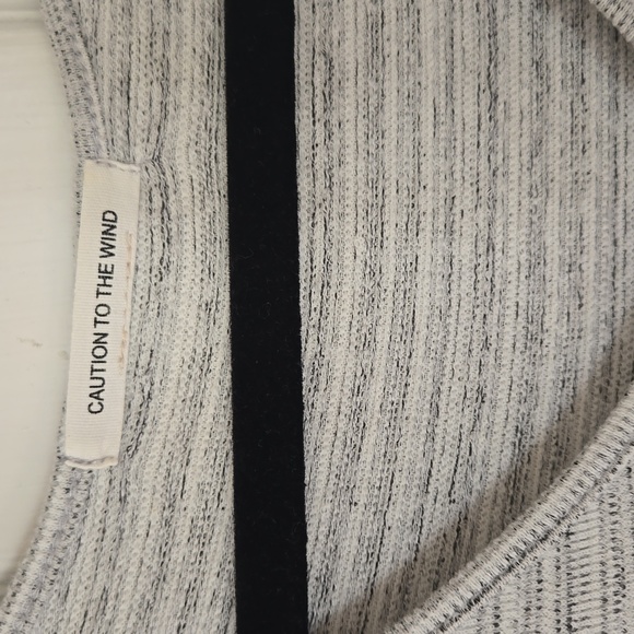 Flowy dress - Picture 2 of 6